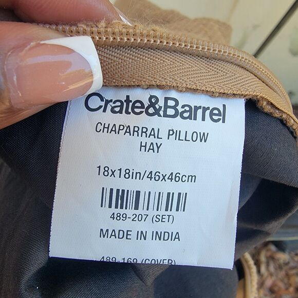 Crate & Barrel Chaparral linen Blend Woven 18x18 Brown (hay) pillow cover - Picture 5 of 5
